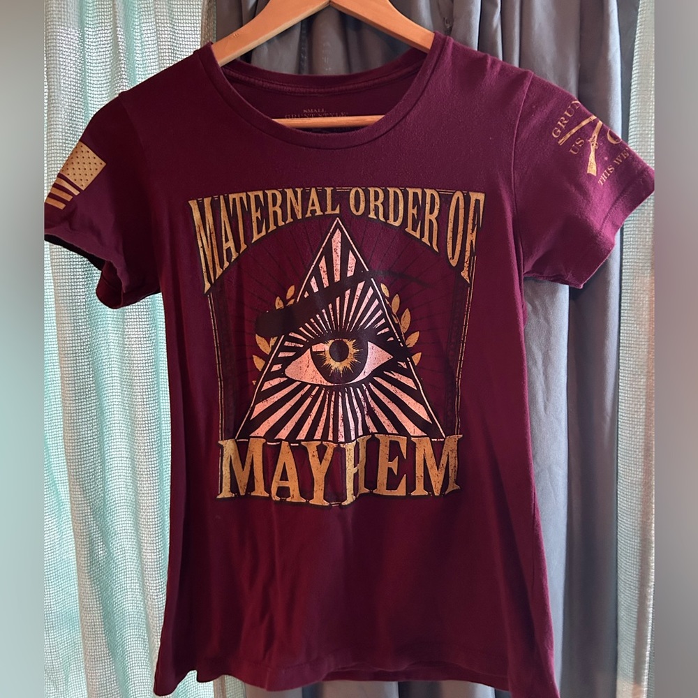 Small Maroon Grunt style shirt